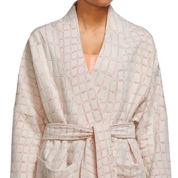 🛑 1 hour sale. Nike, yoga therma m-fit luxe, reversible, cozy and elegant - Picture 4 of 10